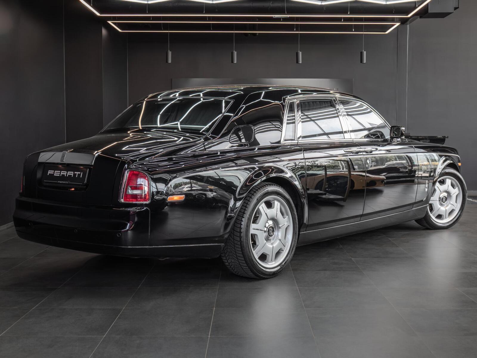 Rolls-Royce Phantom 2006, kuva 2/15