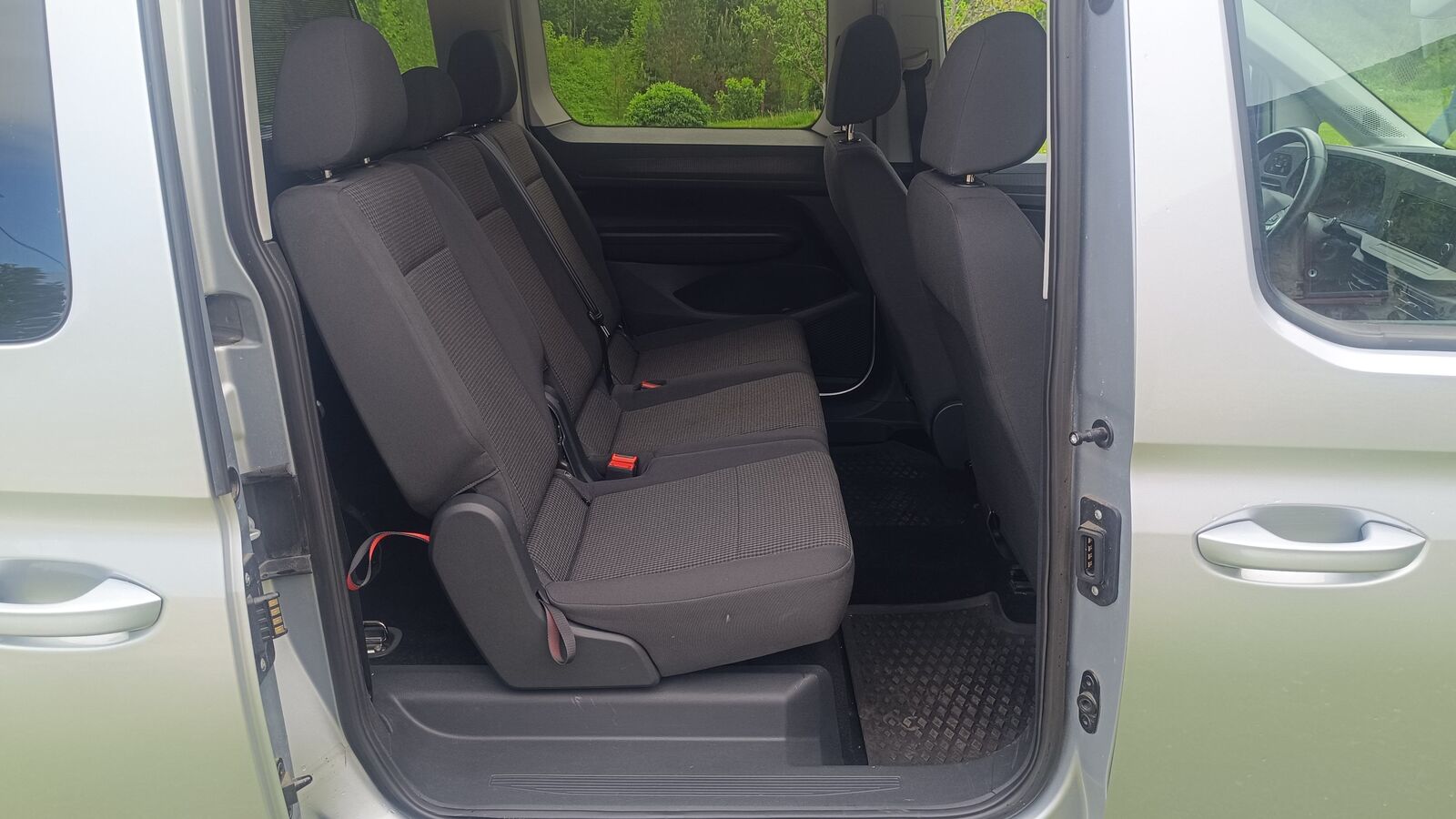 Volkswagen Caddy Maxi 2023, photo 6/10