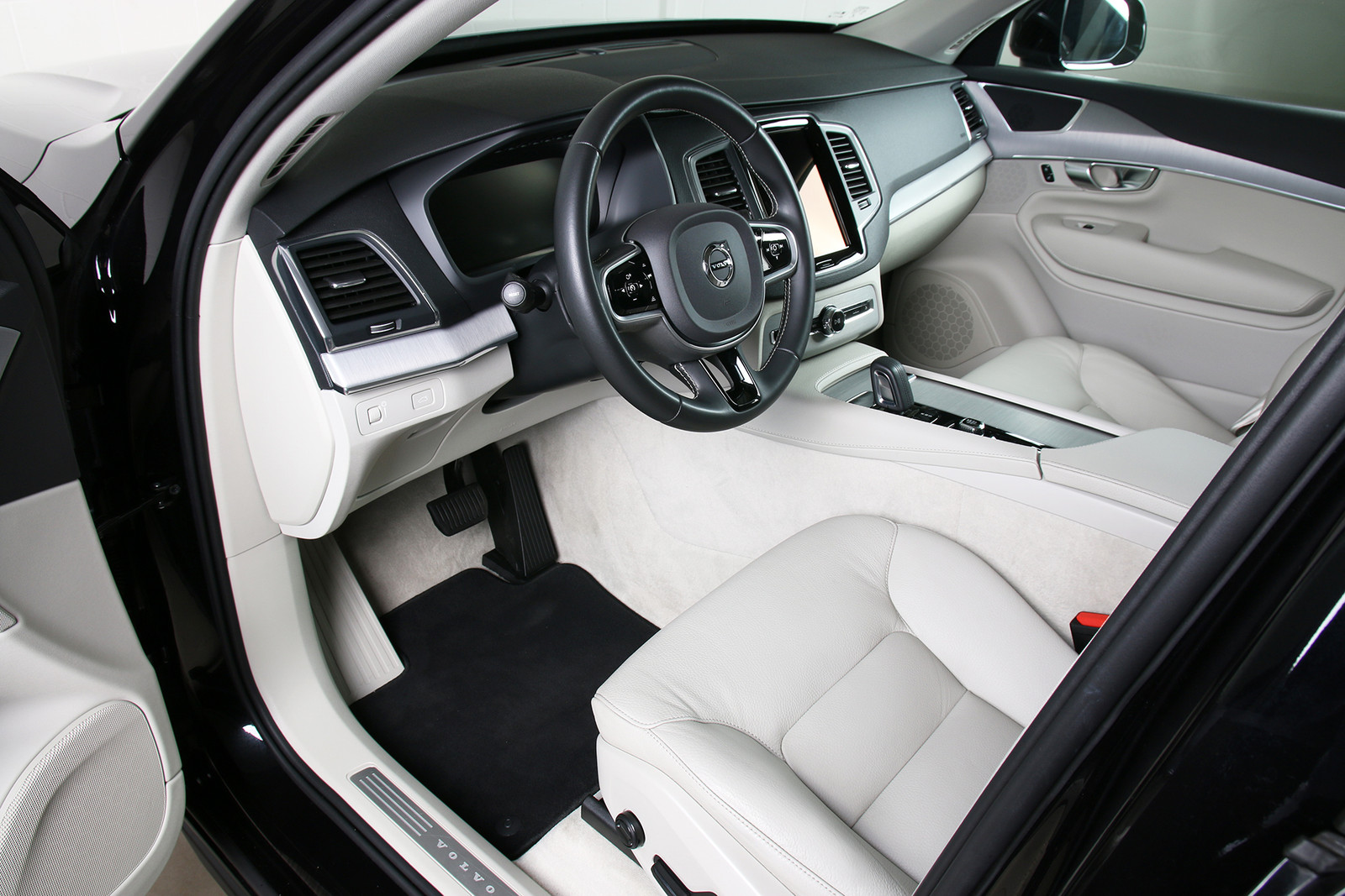 Volvo XC90 2019, photo 7/10