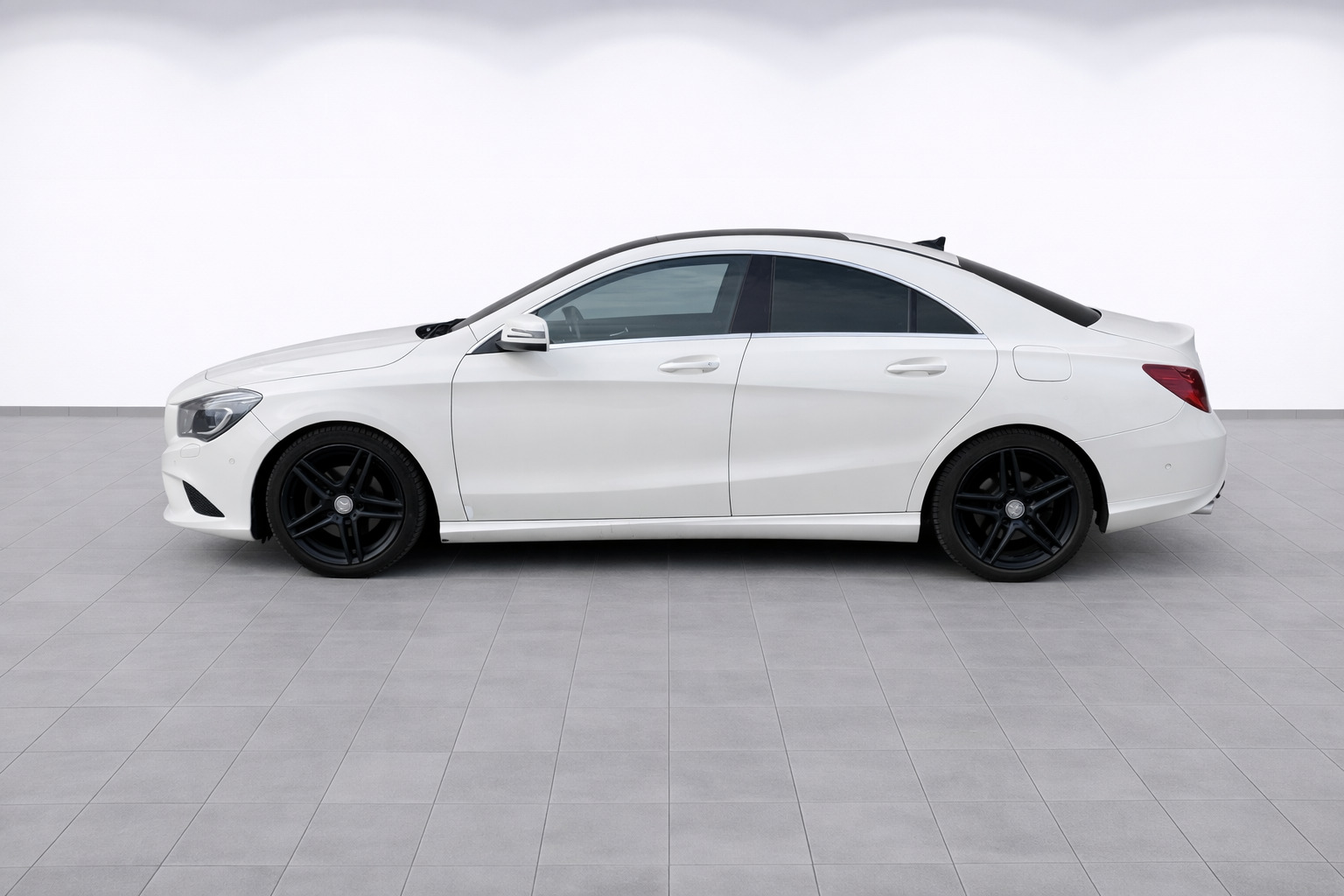 Mercedes-Benz CLA 180 2014, kuva 3/17