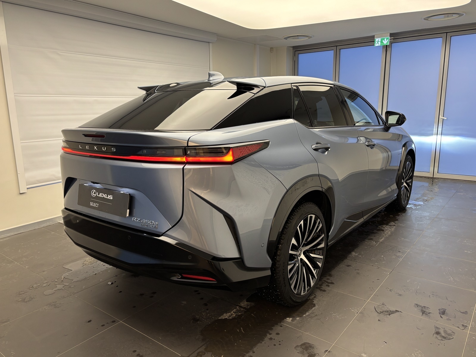 Lexus RZ 450 2023, kuva 6/10