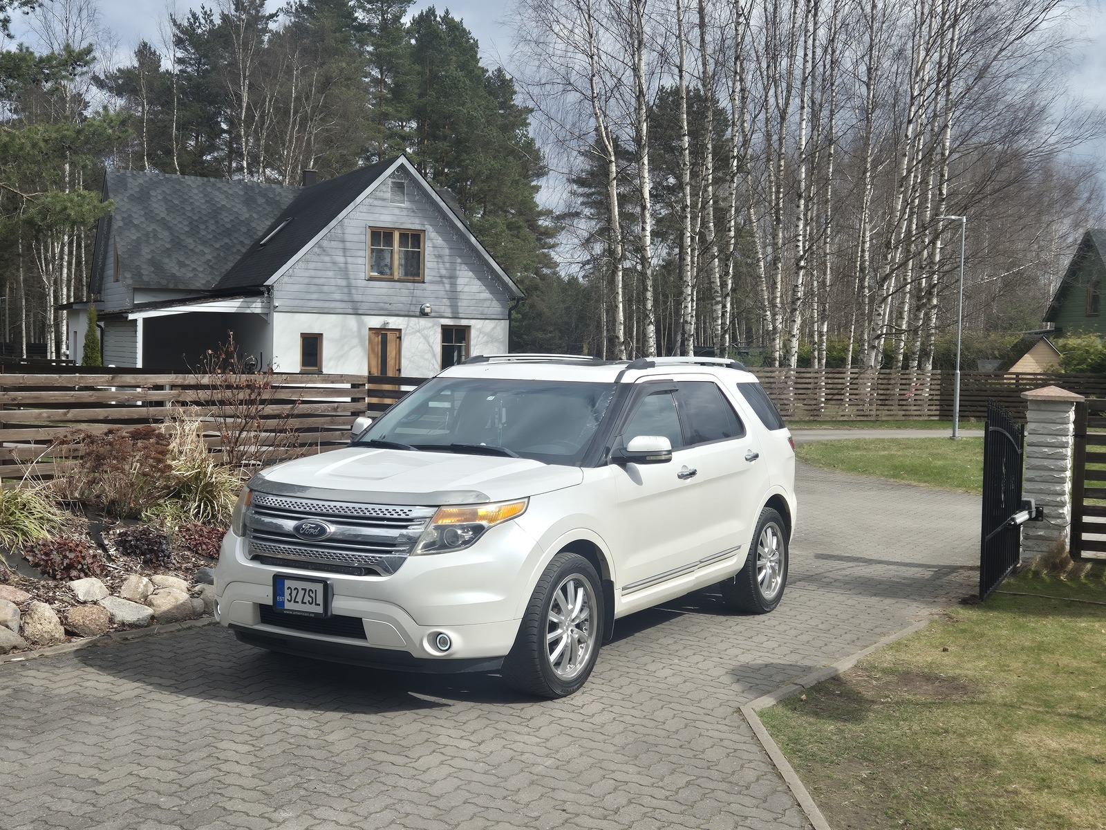 Ford Explorer 2011, photo 6/20