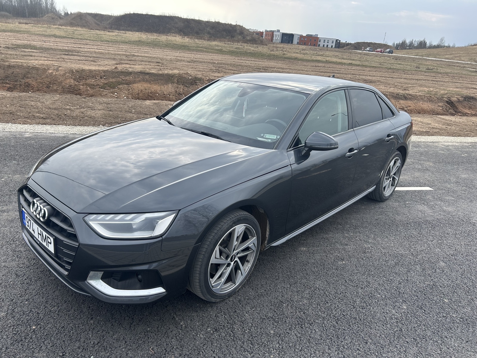 Audi A4 2021, kuva 3/11