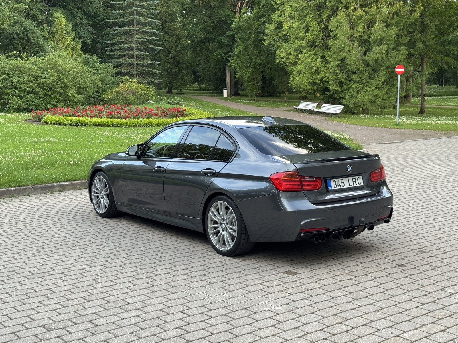 BMW 330 2012, kuva 6/15