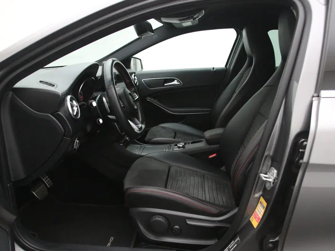 Mercedes-Benz A 200 2017, kuva 4/10