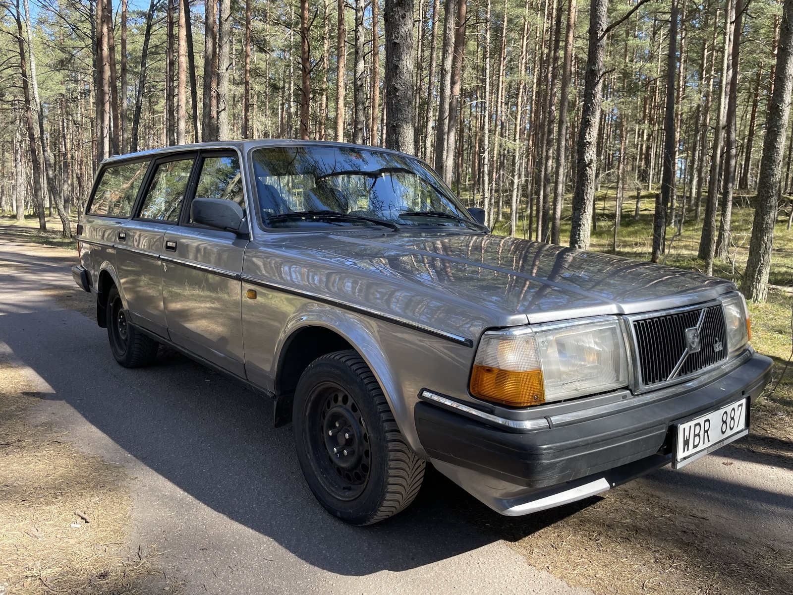 Volvo 240 1993, photo 7/48