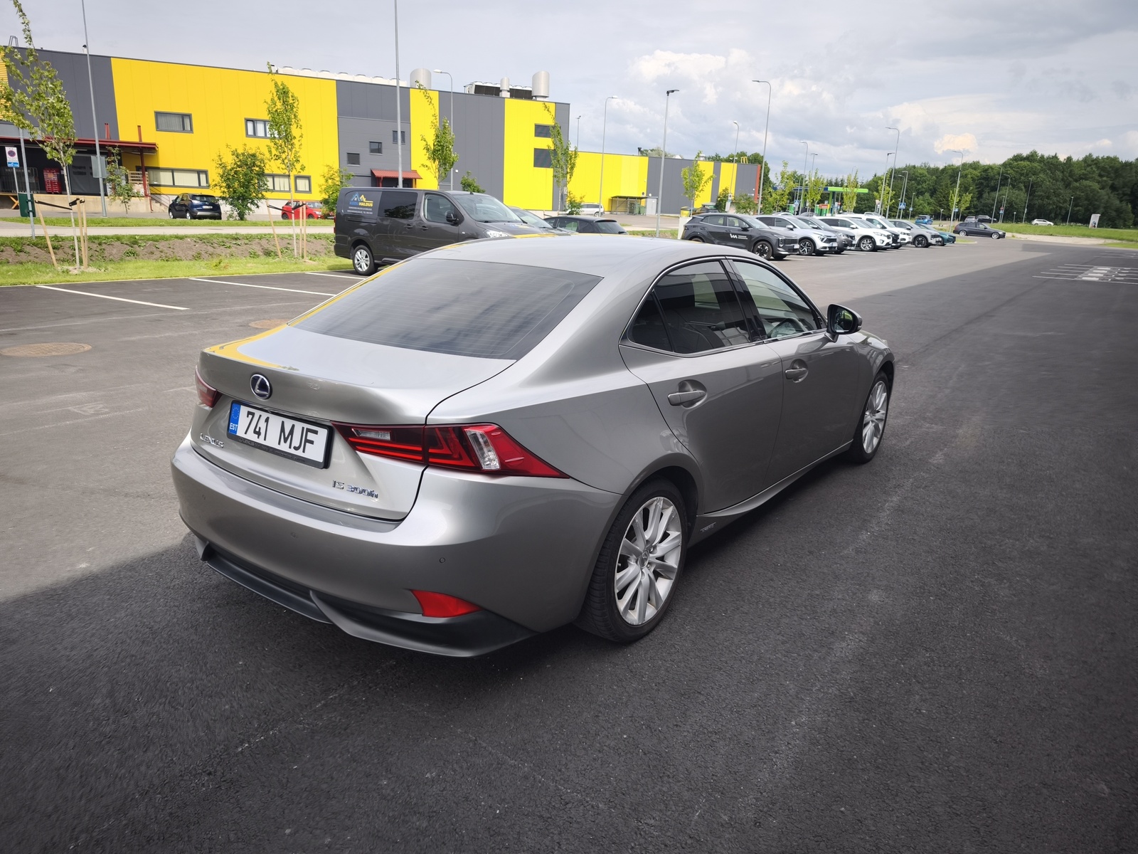 Lexus IS 300 2013, photo 4/12