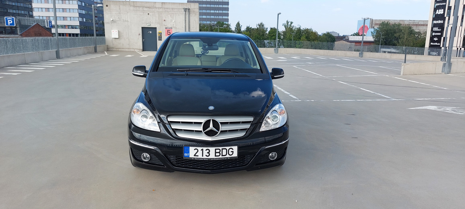 Mercedes-Benz B 180 2011, photo 2/10