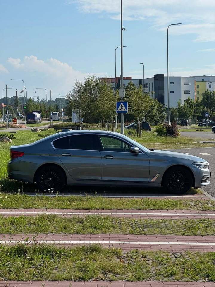 BMW 520 2017, photo 5/17