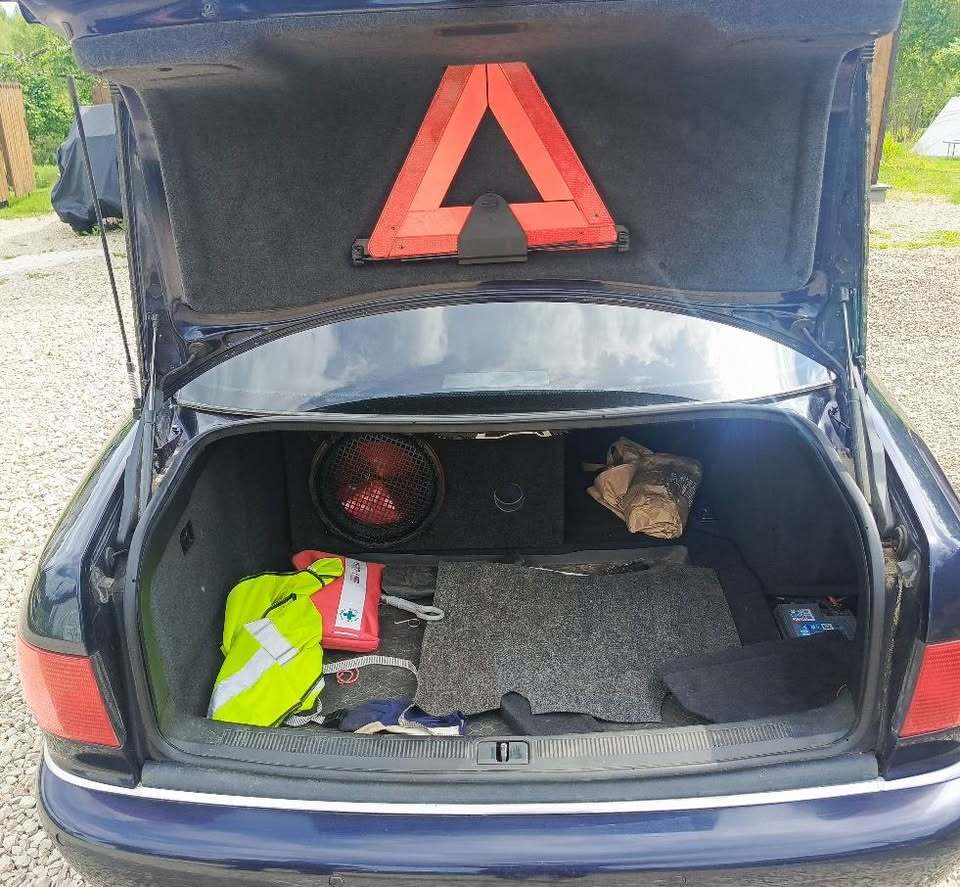 Audi A8 2000, photo 5/10
