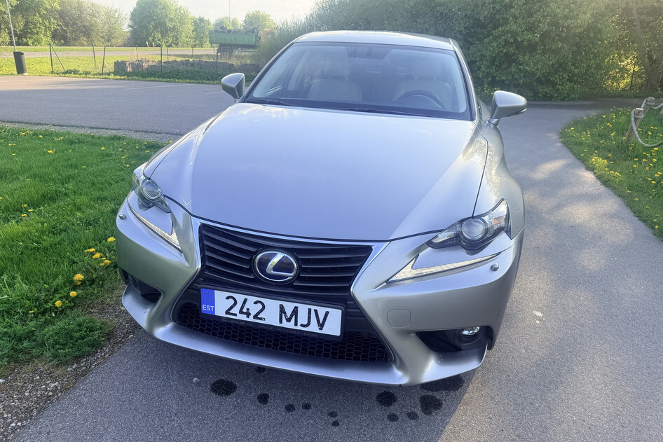 Lexus IS 300, 2015, 2.5, 133 kW, hübriid (bensiin/elekter), automaat, tagavedu