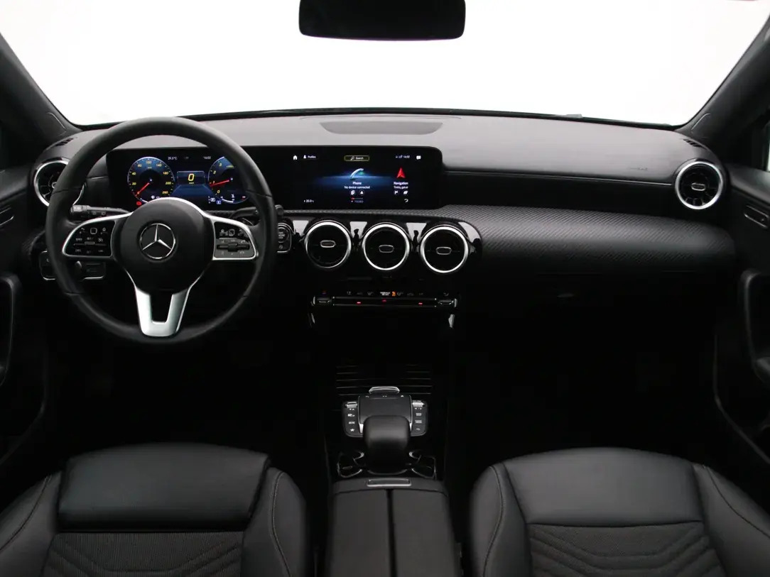 Mercedes-Benz A 200 2022, kuva 2/10