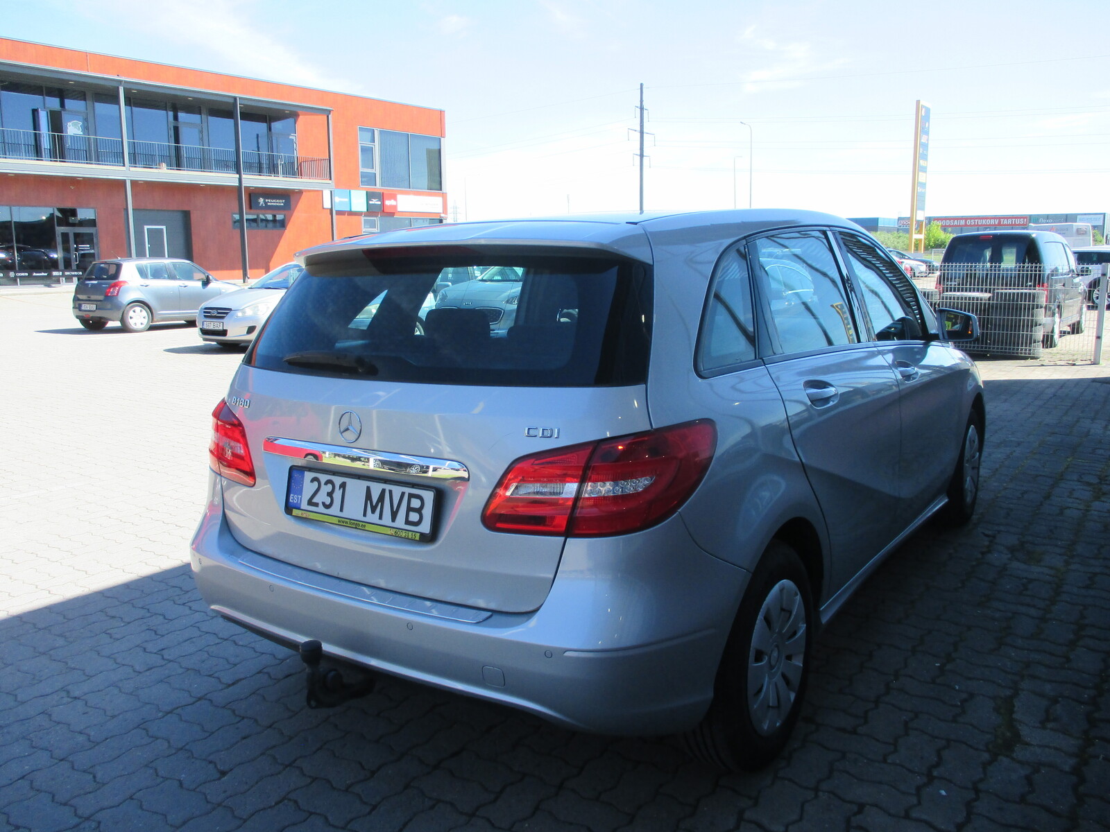 Mercedes-Benz B 180 2014, kuva 4/13