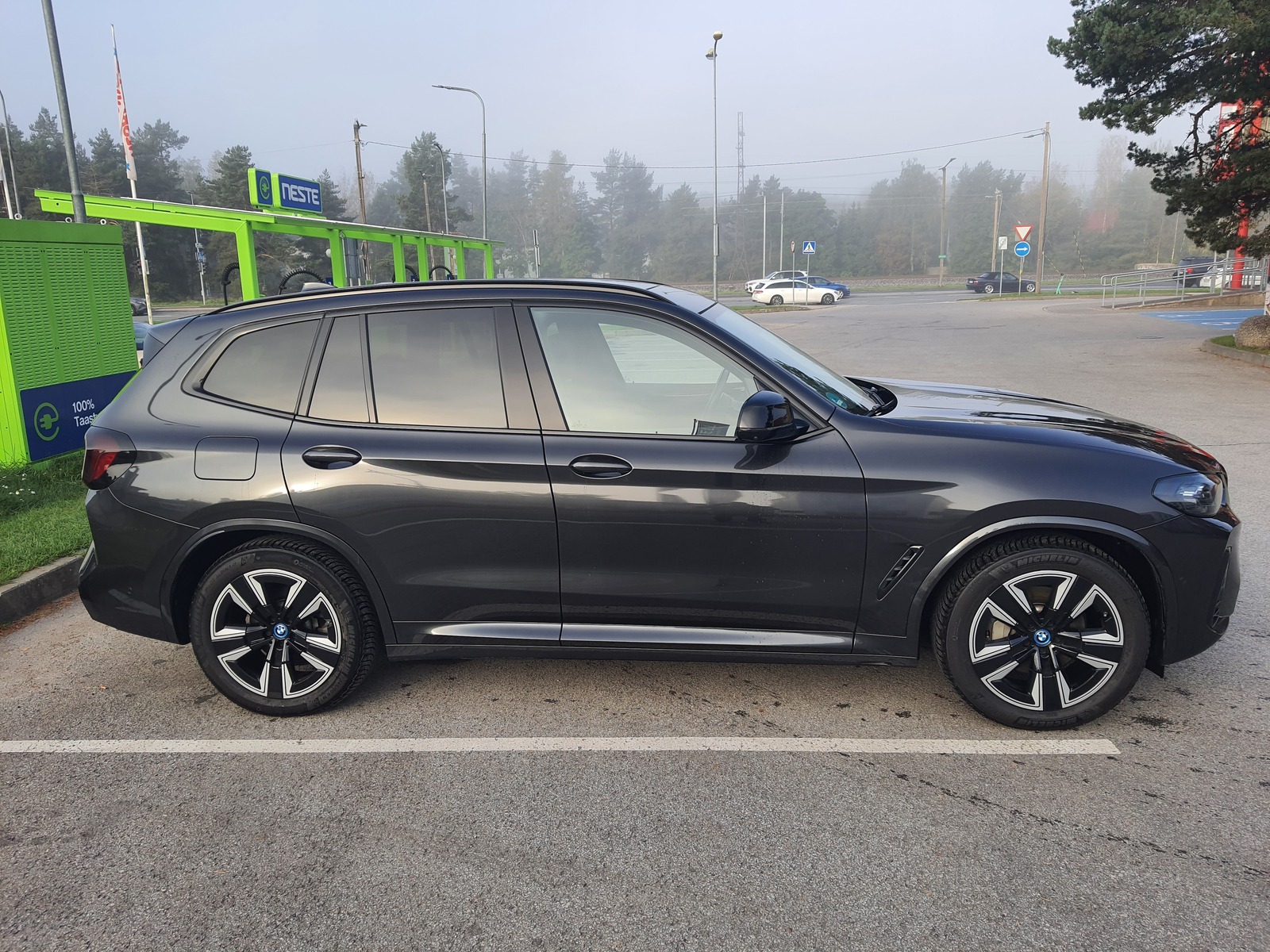 BMW iX3 2023, photo 5/7