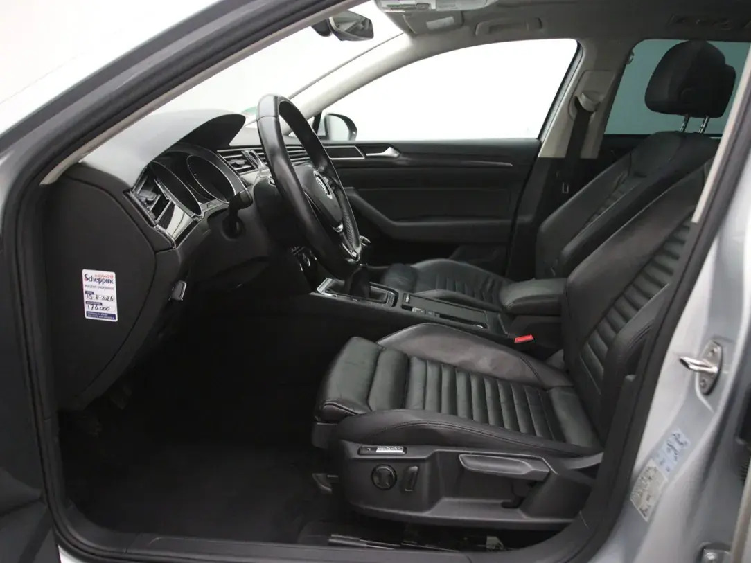 Volkswagen Passat Highline 1.4 110kW 2015, photo 4/35