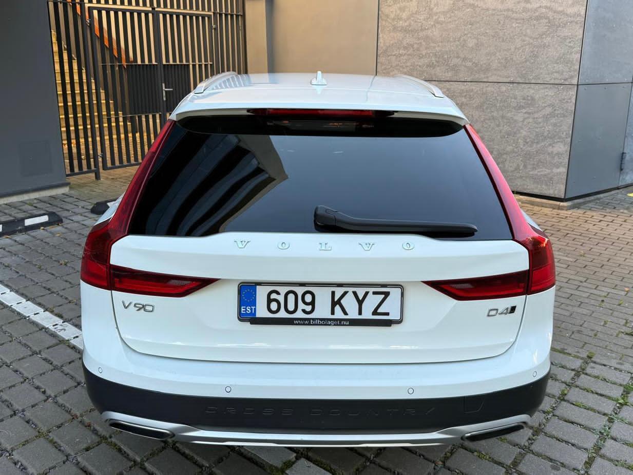 Volvo V90 Cross Country 2019, photo 3/10