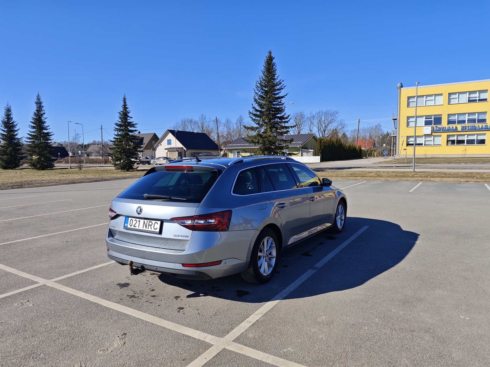 Škoda Superb 2017, photo 2/10