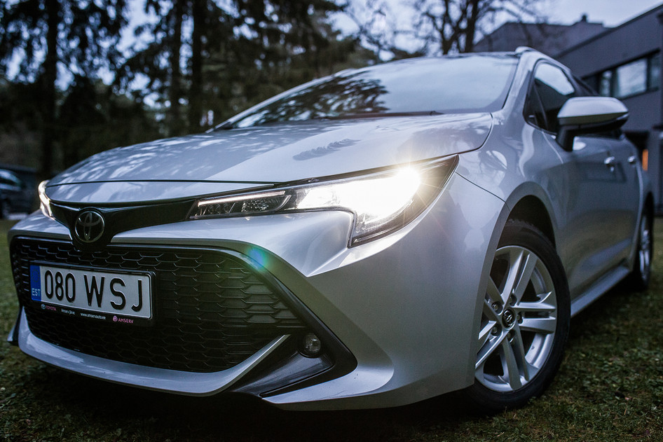 Toyota Corolla, 2020, 1.2, 85 kW, petrol, automatic, front-wheel drive