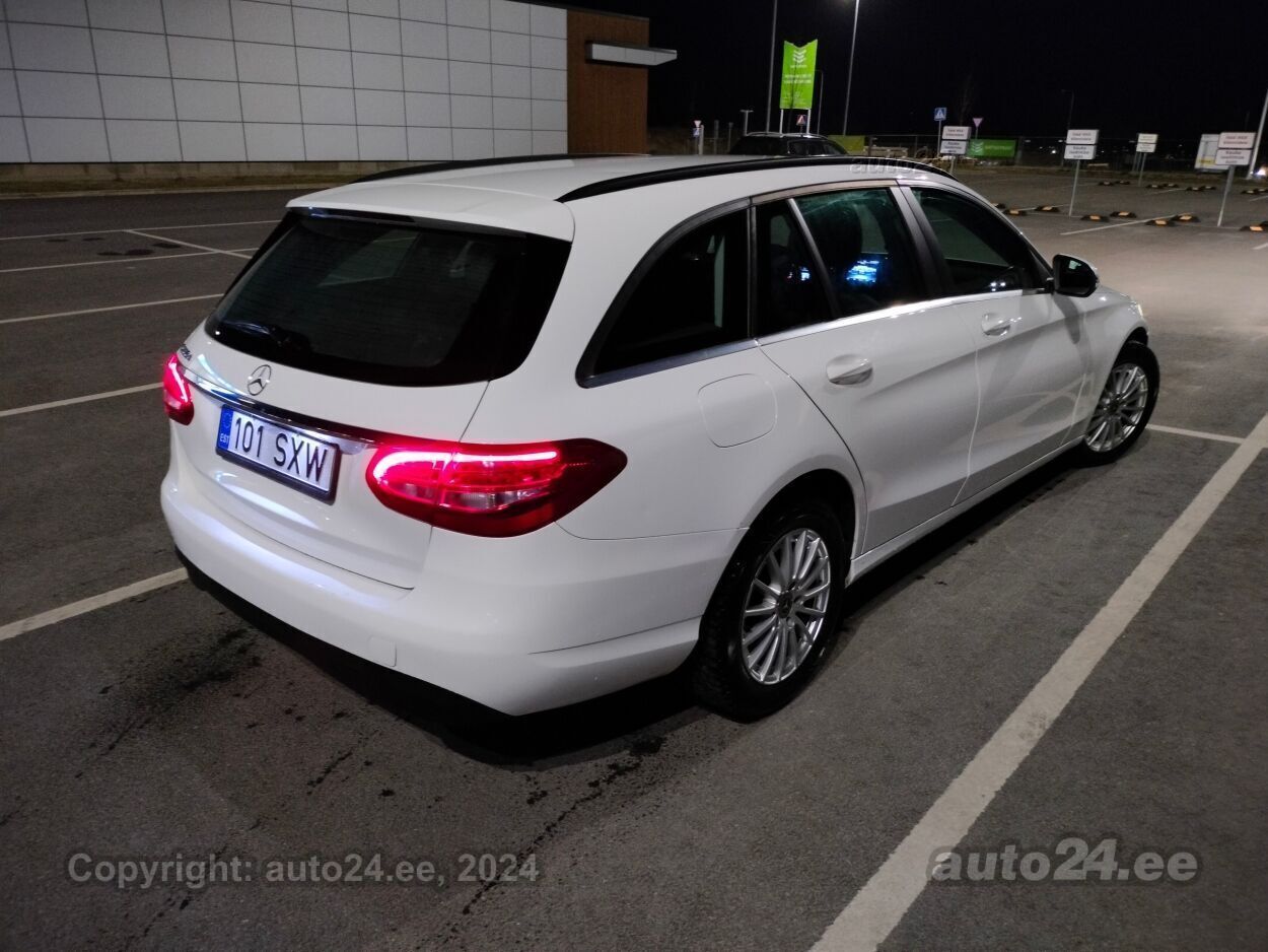 Mercedes-Benz 200 2016, photo 4/10