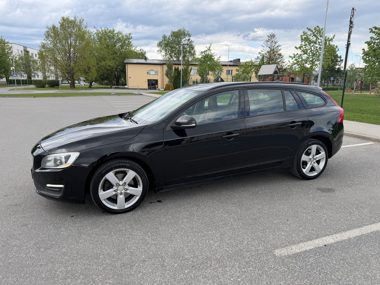 Volvo V60 2014, kuva 3/14