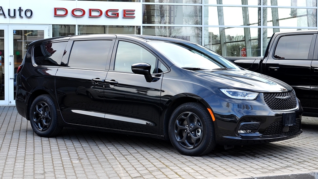 Chrysler Pacifica 2026, photo 2/9