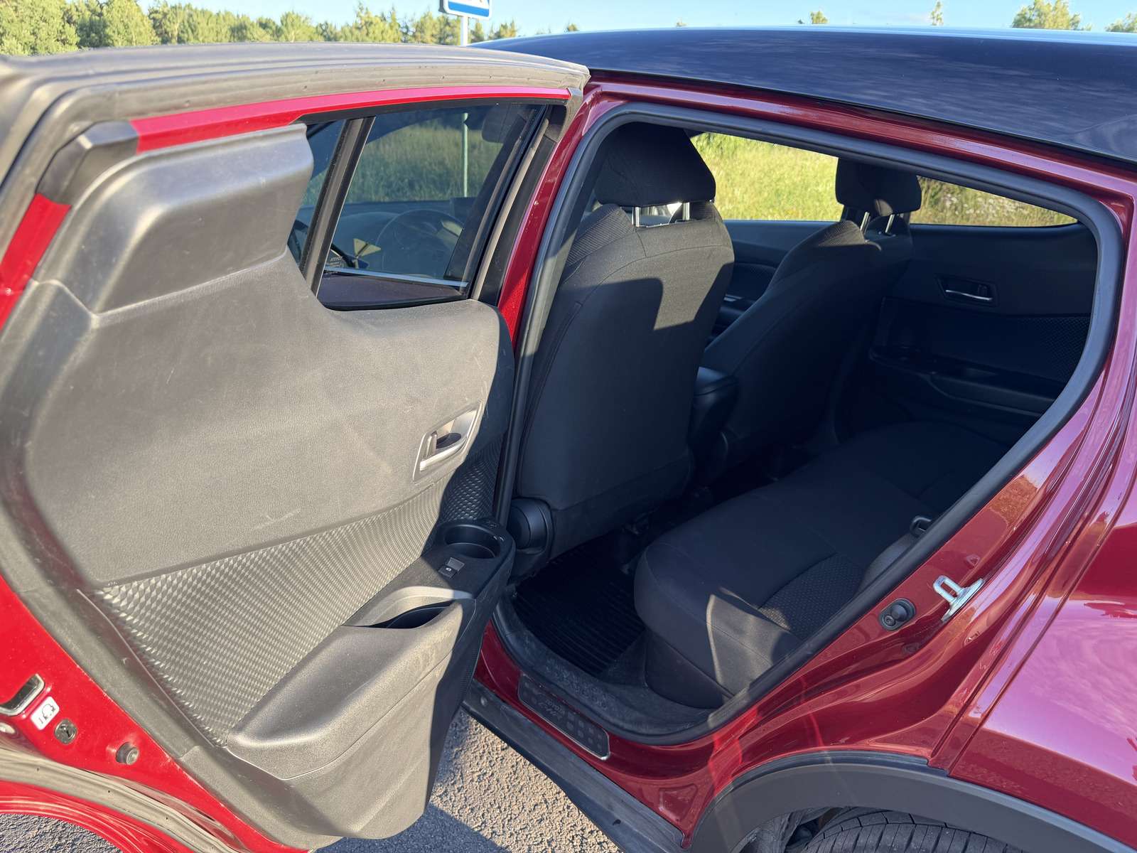 Toyota C-HR 2019, photo 4/5