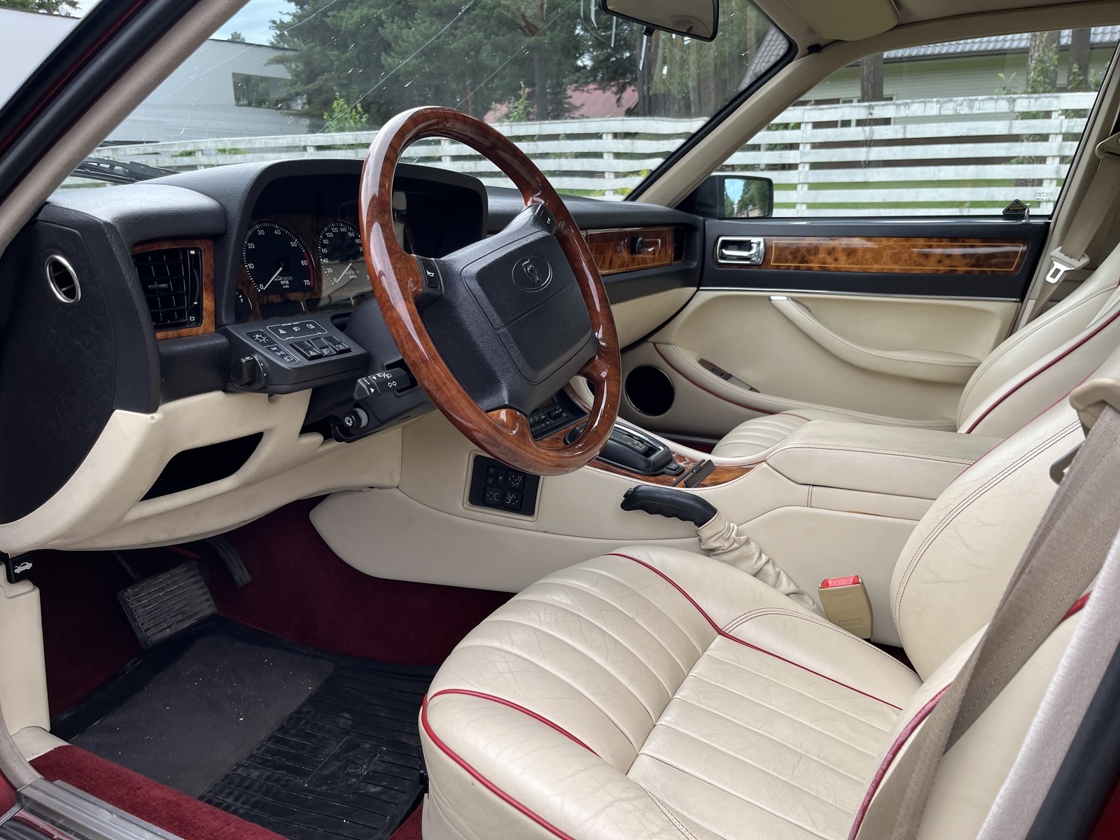 Jaguar XJR 1993, kuva 6/10