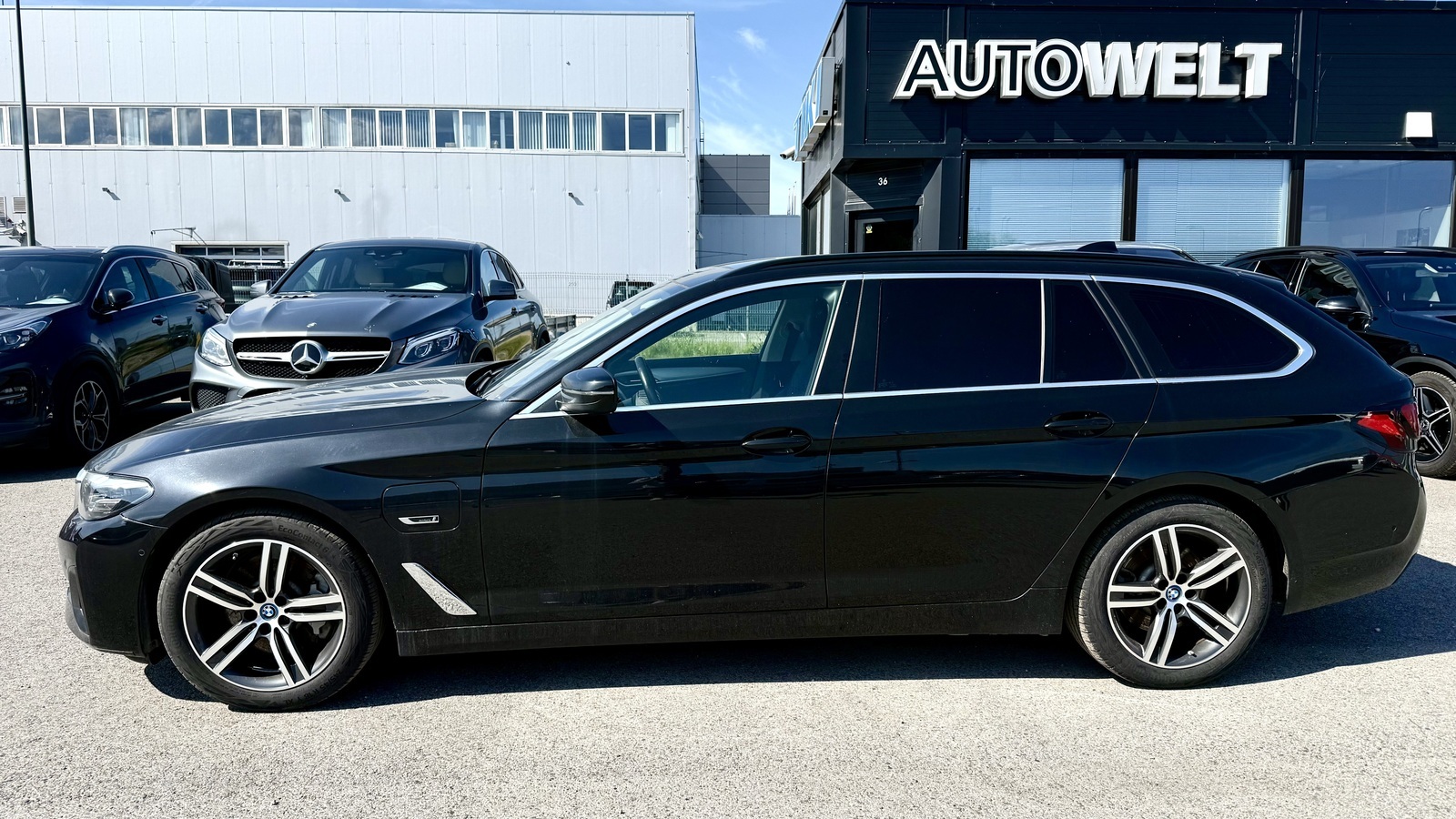 BMW 530 2022, photo 4/33