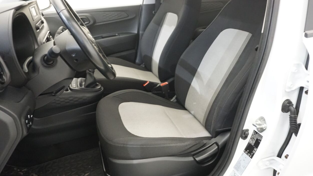 Hyundai i10 1.0 49kW 2021, photo 7/21