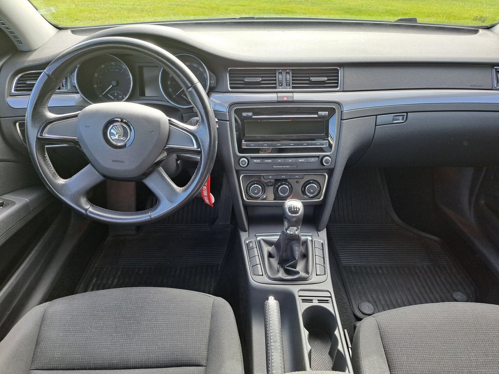 Škoda Superb 2014, kuva 5/8