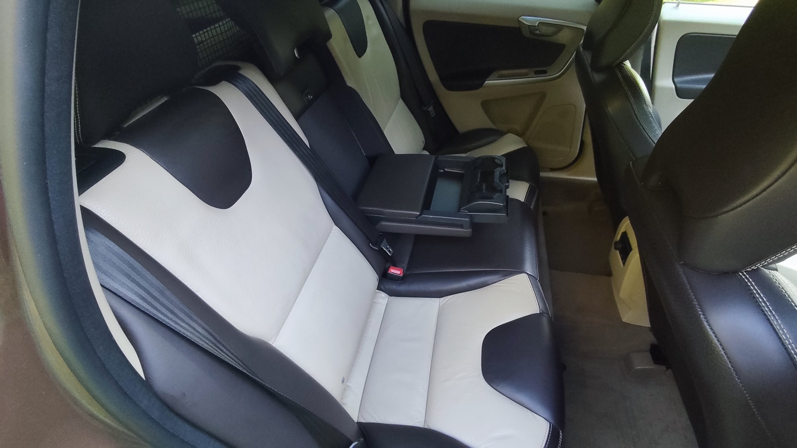 Volvo XC60 2009, photo 6/11