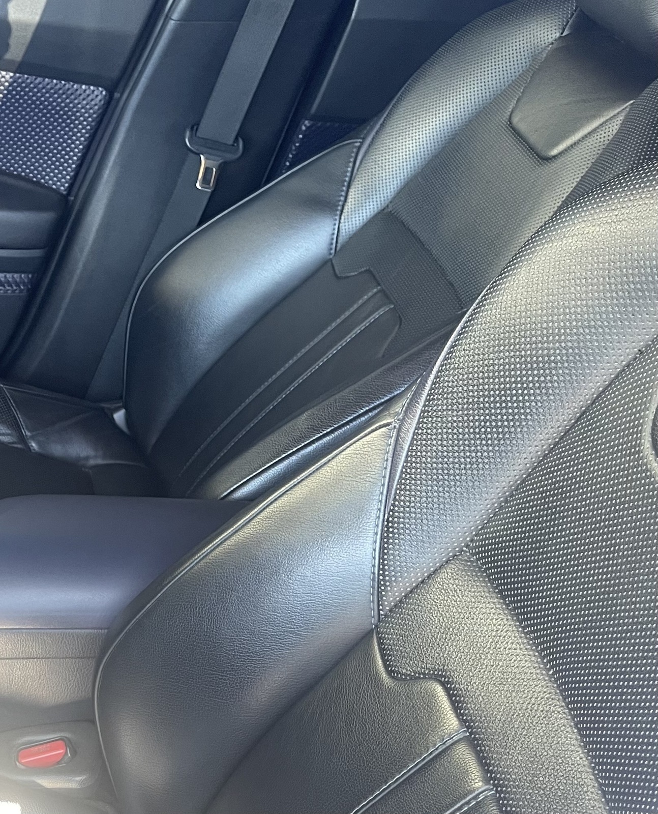 Toyota C-HR 2017, photo 3/6