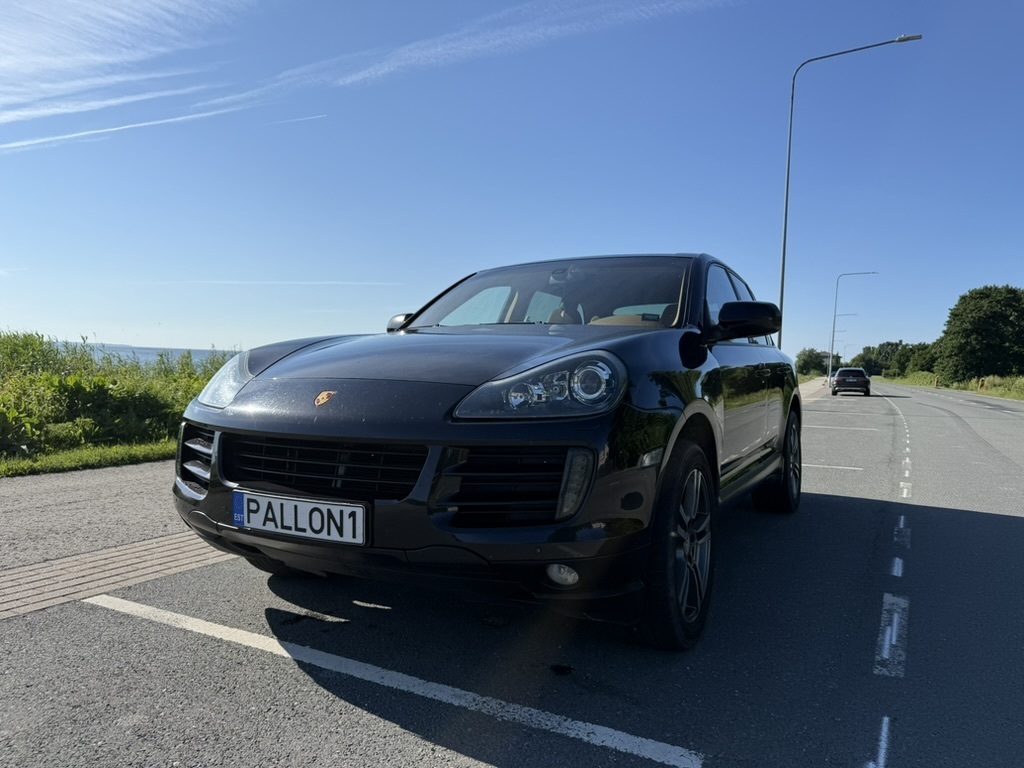 Porsche Cayenne 2010, photo 3/5