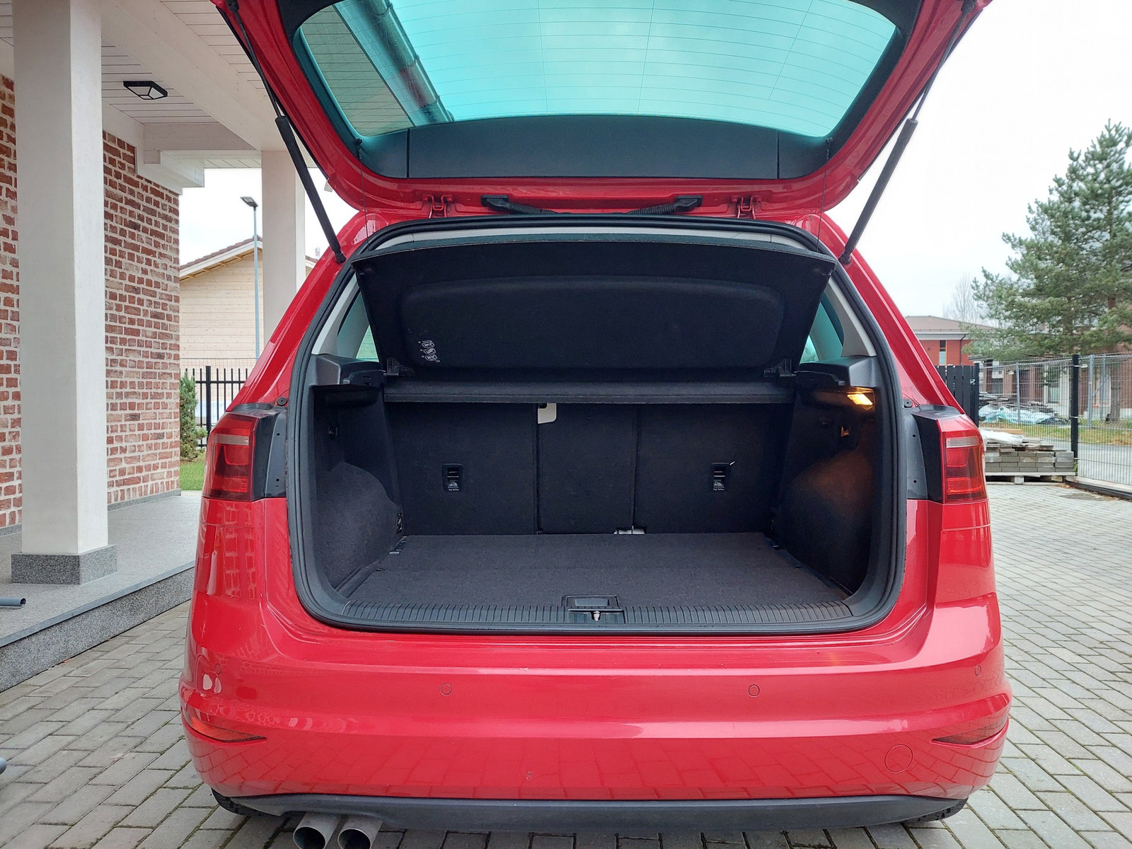 Volkswagen Golf Sportsvan 2015, photo 3/10