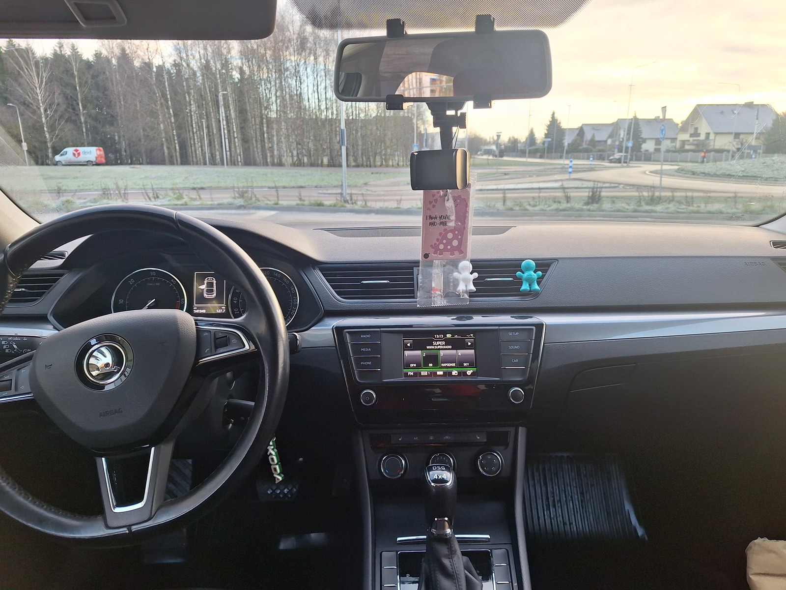 Škoda Superb 2017, photo 7/10