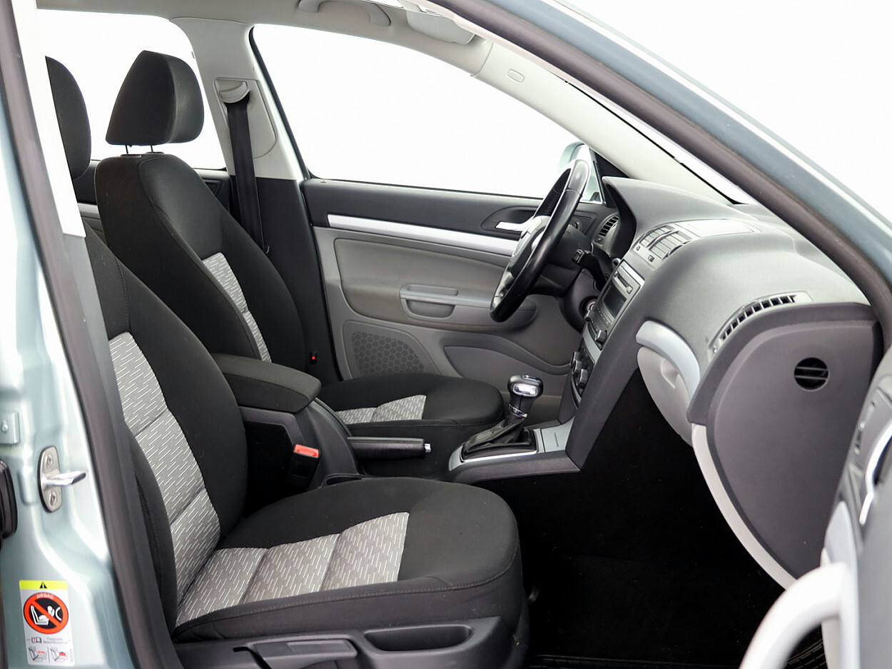 Škoda Octavia 2011, photo 6/7