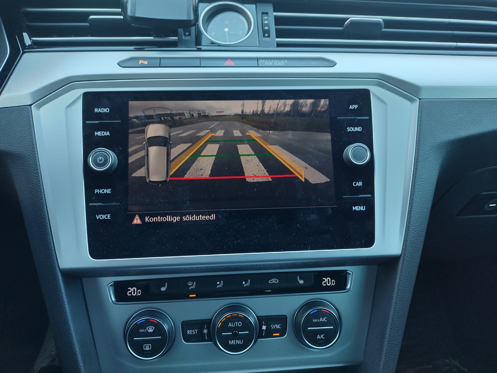Volkswagen Passat 2019, photo 7/15