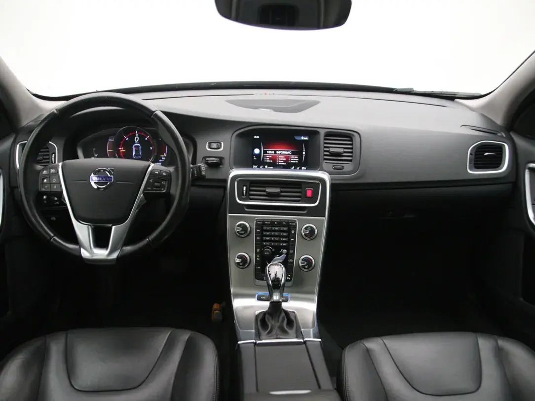 Volvo V60 2015, kuva 2/10