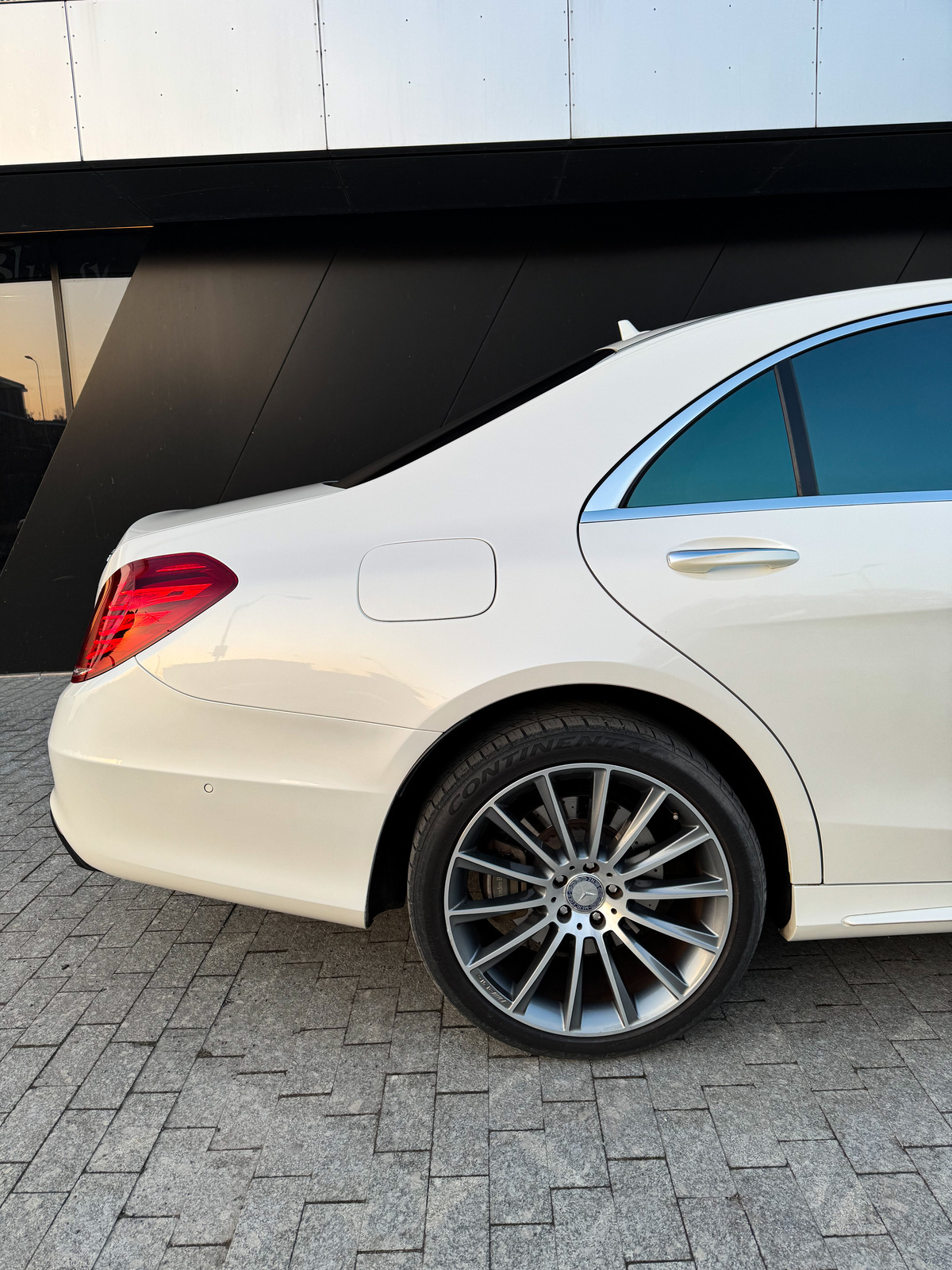 Mercedes-Benz S 550 2015, kuva 2/13