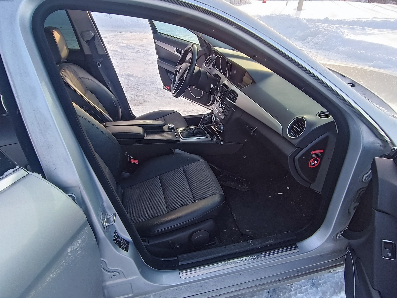 Mercedes-Benz C 220 2011, kuva 7/8