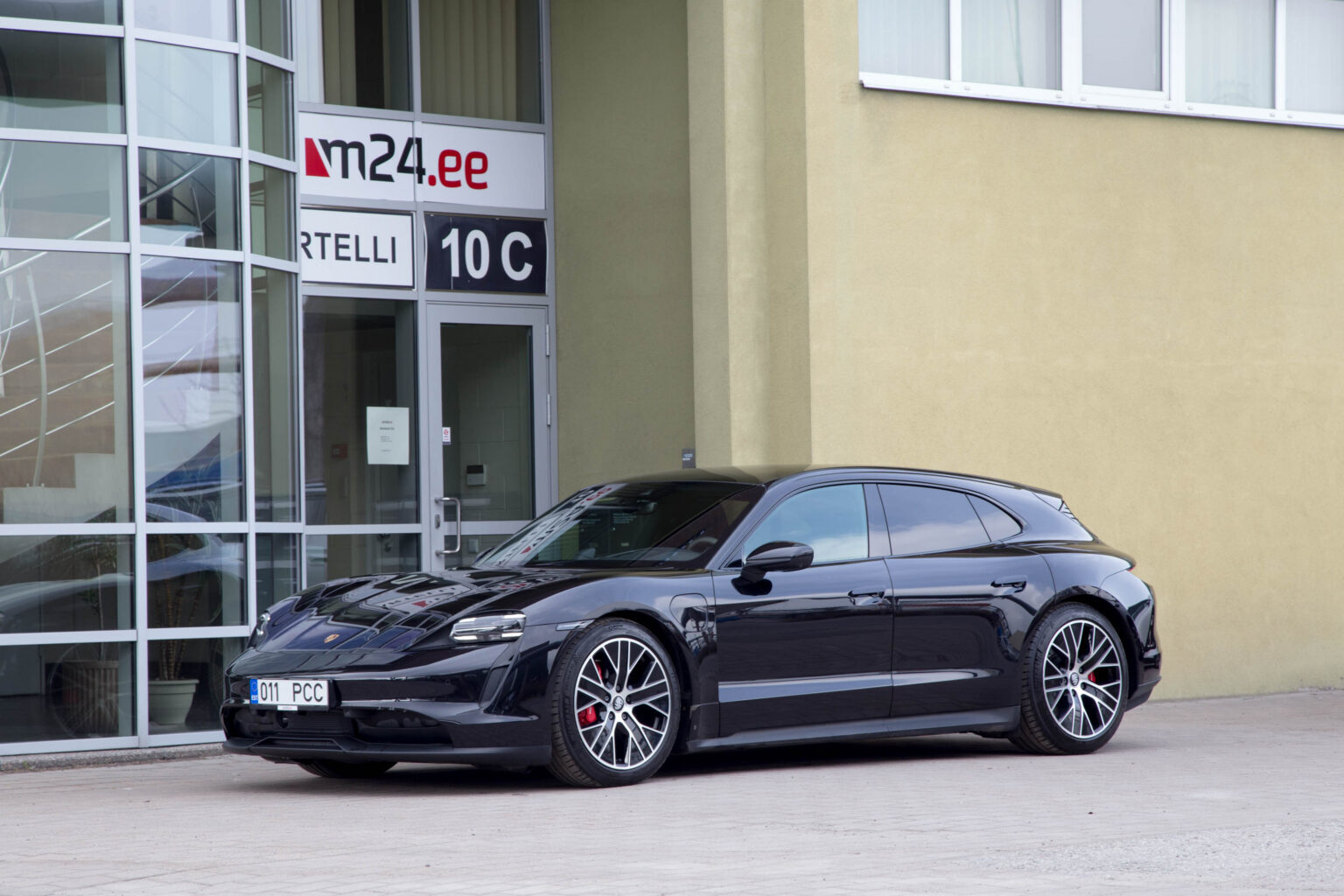 Porsche Taycan 2022, photo 5/10