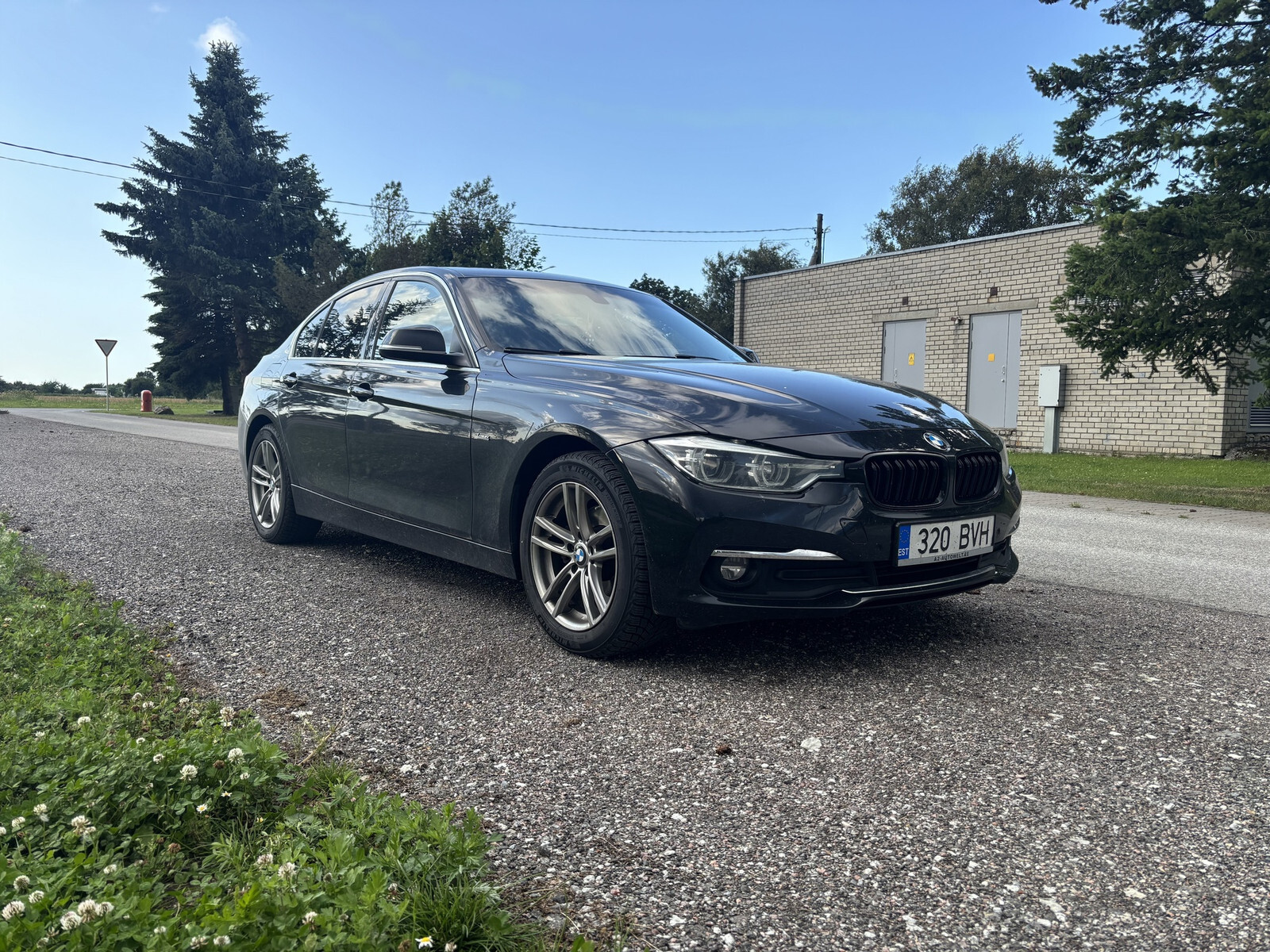 BMW 320