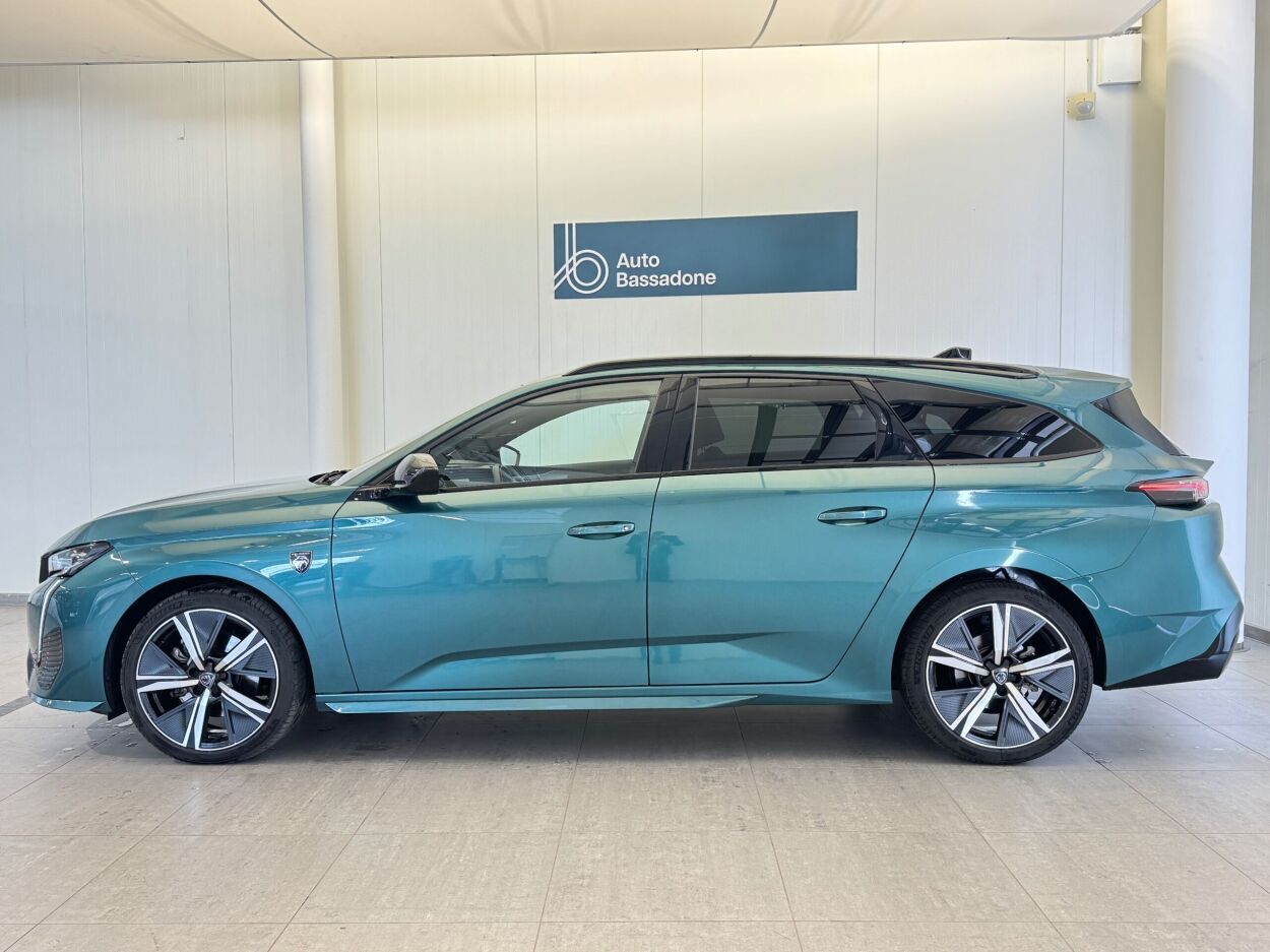 Peugeot 308 2025, photo 3/10