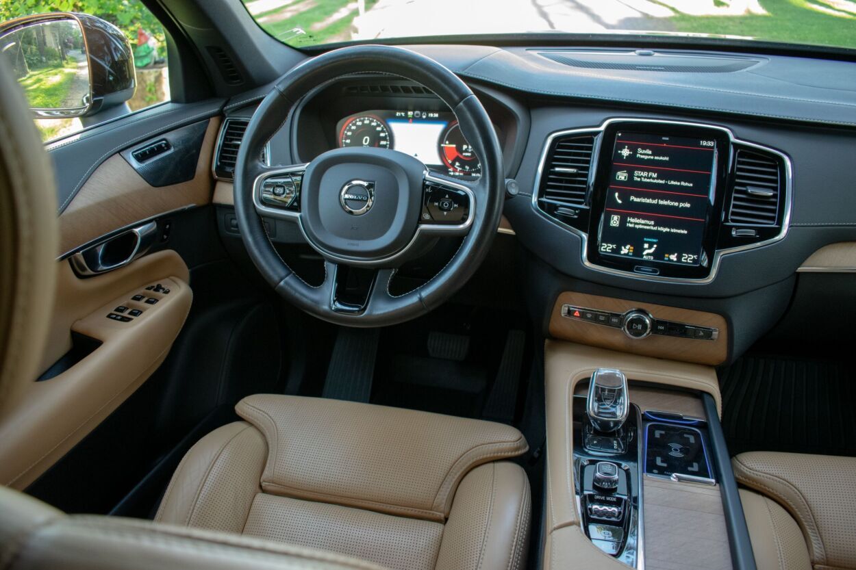 Volvo XC90 2020, kuva 3/10