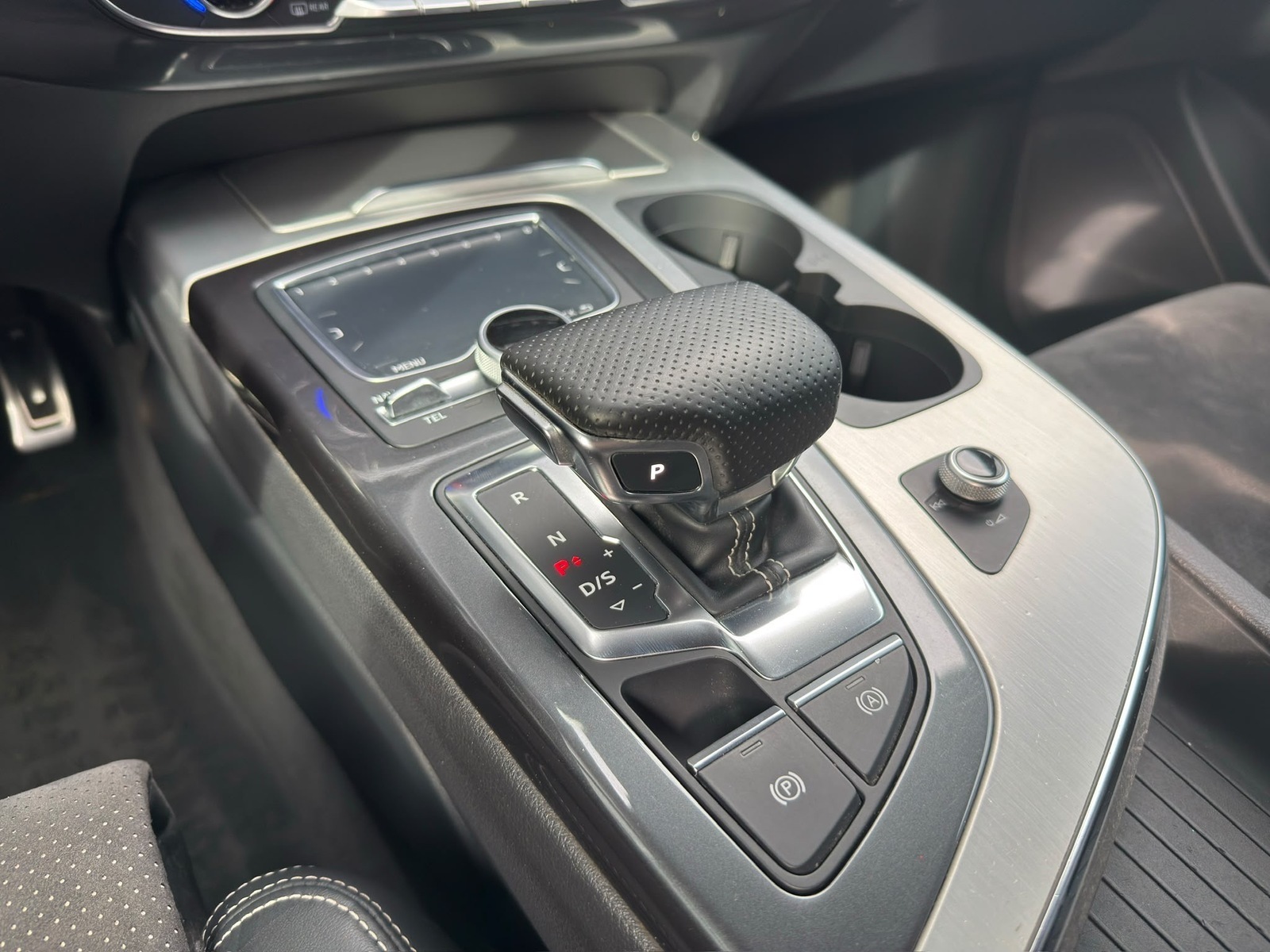 Audi Q7 2017, kuva 4/10