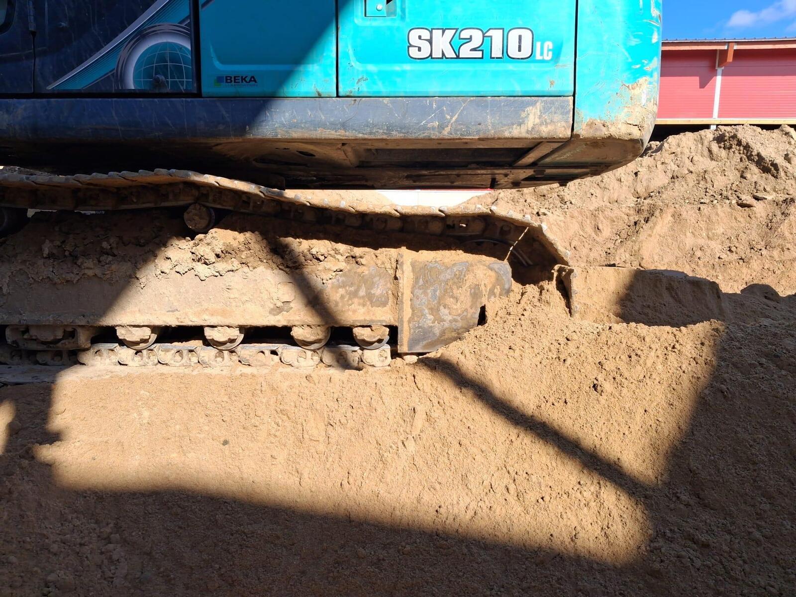Kobelco Sk210, kuva 6/13