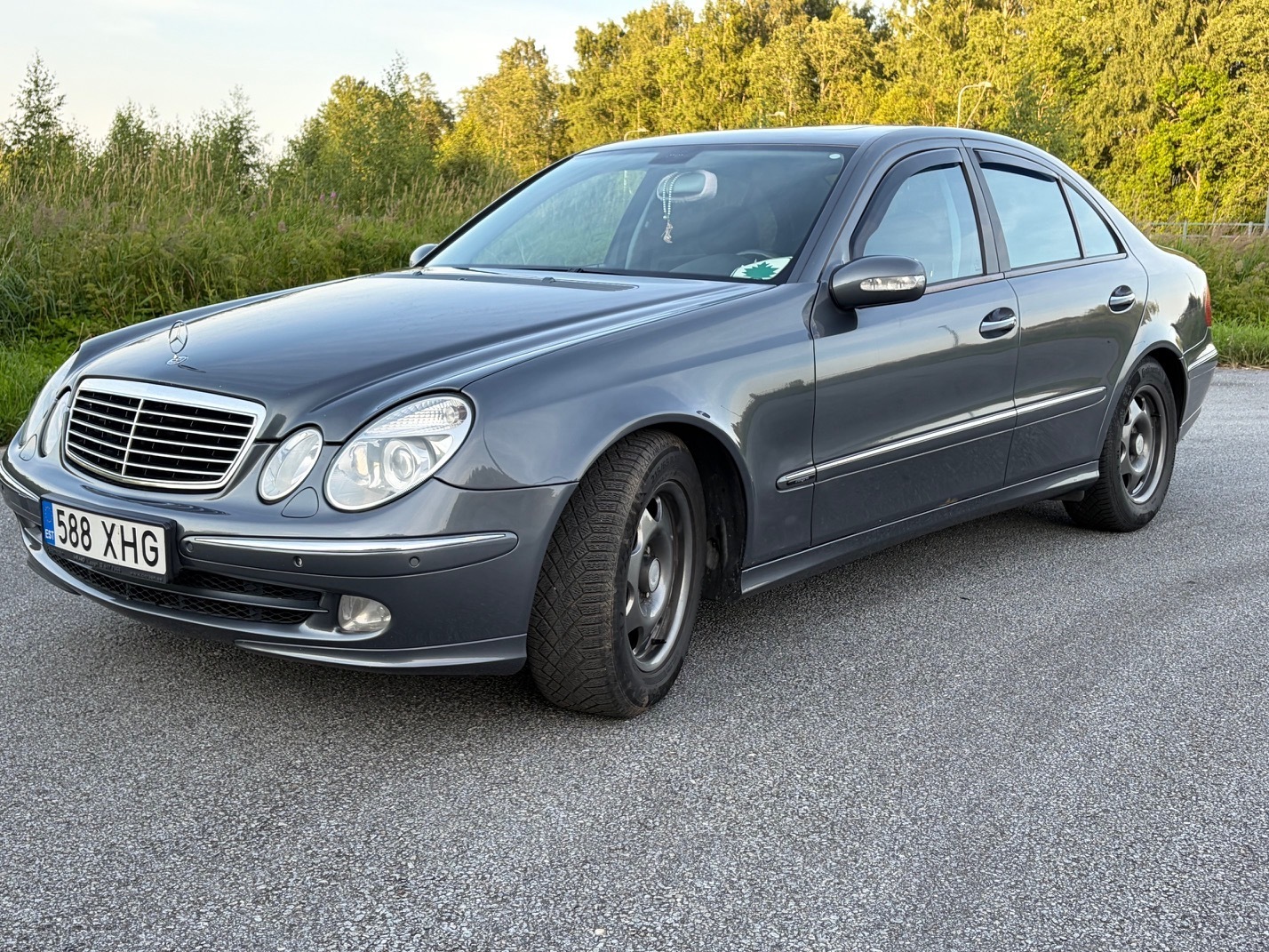 Mercedes-Benz E 240