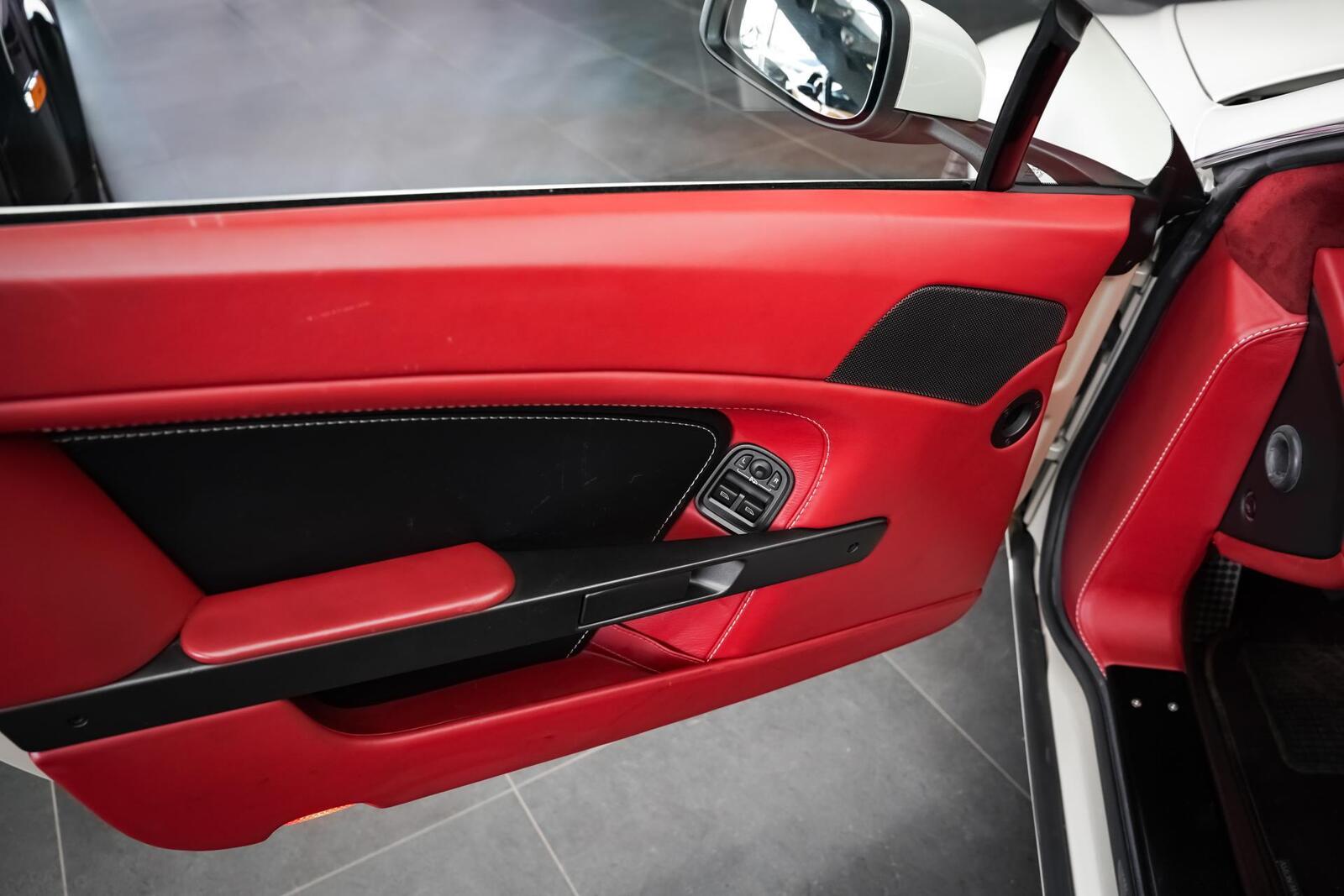 Aston Martin V8 Vantage 2007, photo 6/16