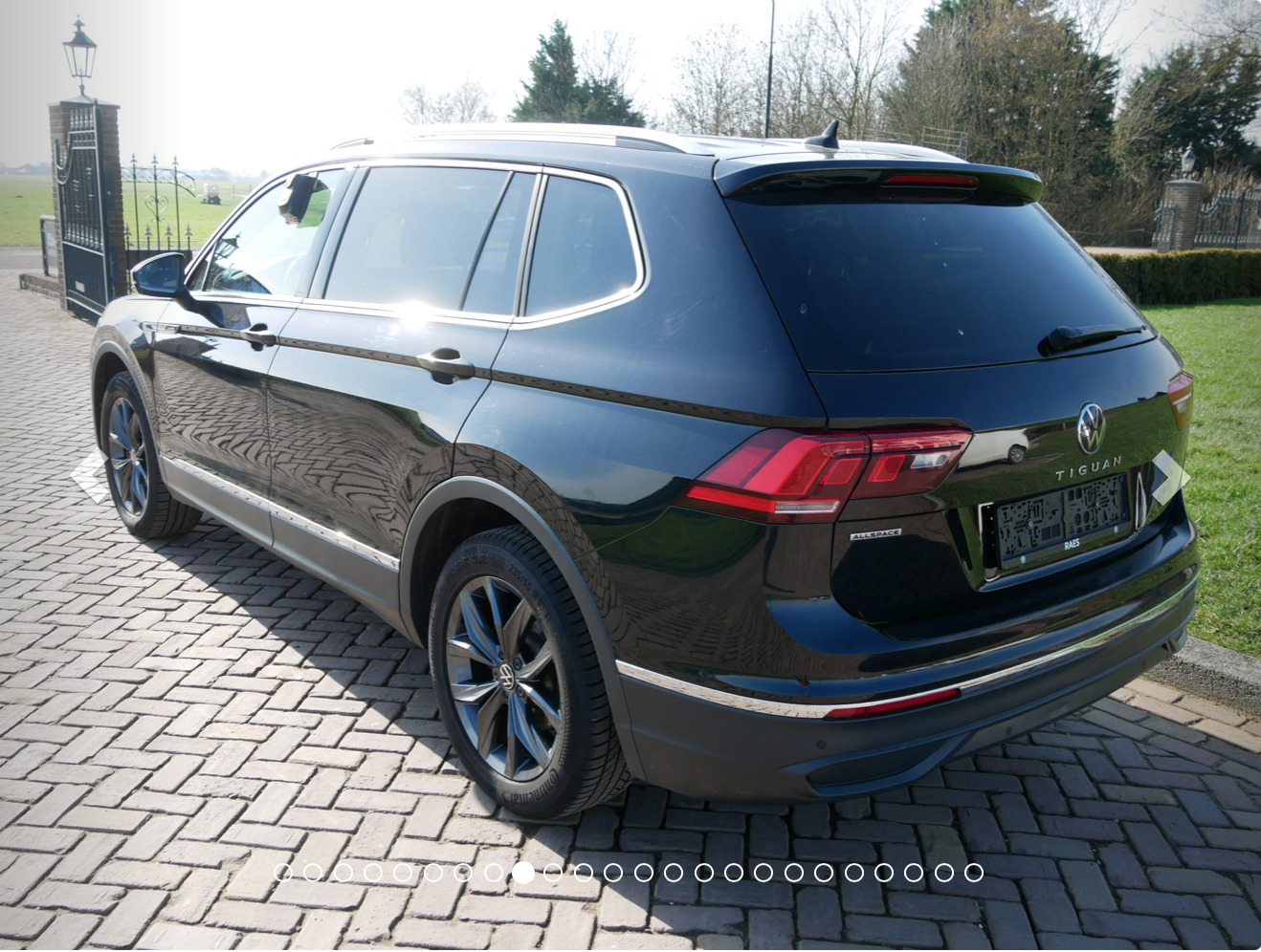 Volkswagen Tiguan 2022, photo 4/10