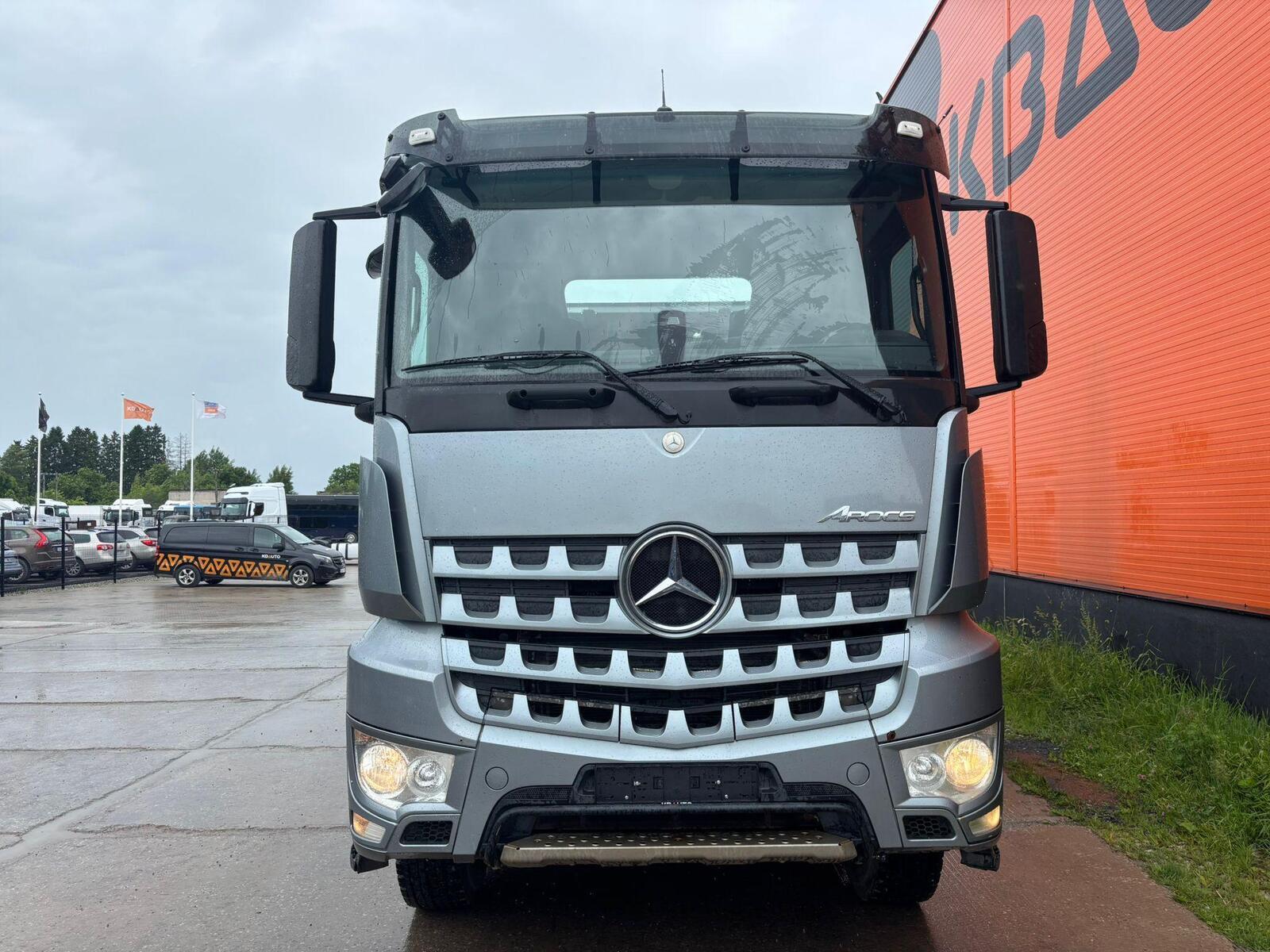 Mercedes-Benz Arocs 3235 8x4 2013, kuva 3/26